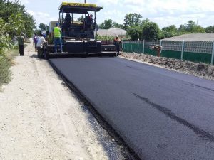 La Drochia se repară drumurile