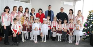 Colindători de Revelion la Consiliul raional Drochia